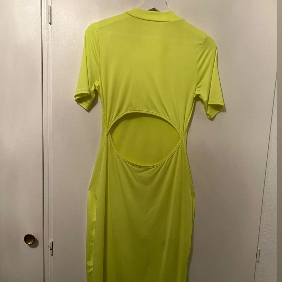 Neon grön klänning - 90