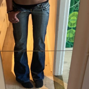 Lågmidjade jeans  - Jätte snygga lågmidjade utsvängda jeans 