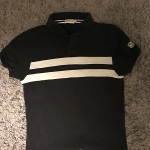 Moncler pike - Moncler pike Storlek M fits XS/S Skick 7,5/10