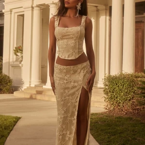 Sett  - Aldrig använd och superfint set, intresse koll. Pris kan diskuteras 