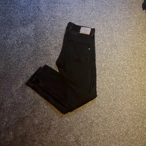 Replay anbass - Riktigt sköna Replay jeans som är i toppskick vårat pris är 399 priset kan diskuteras vid snabb köp