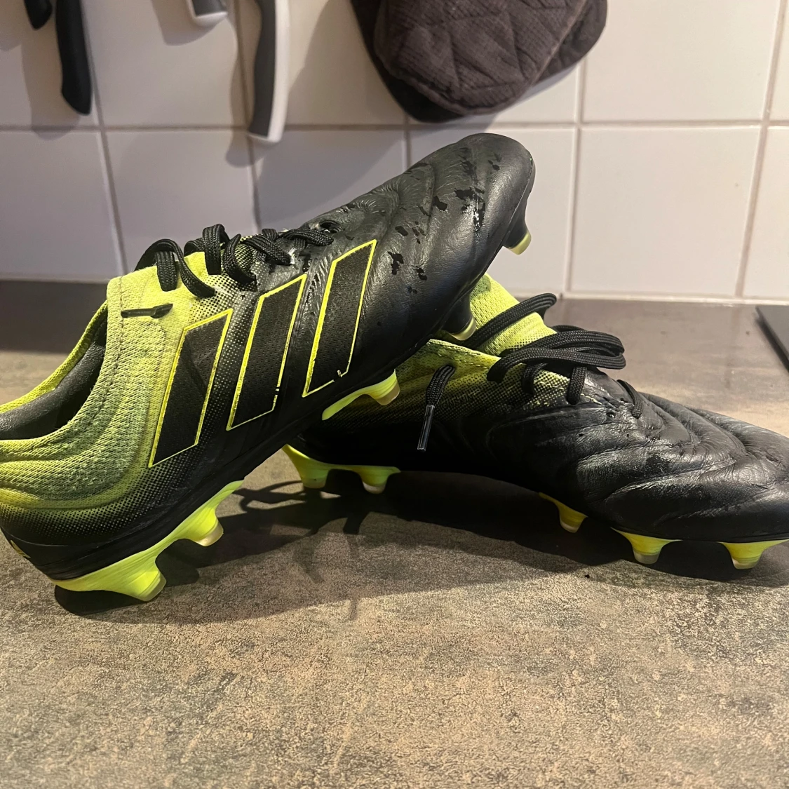 Fotbollsskor  - 91