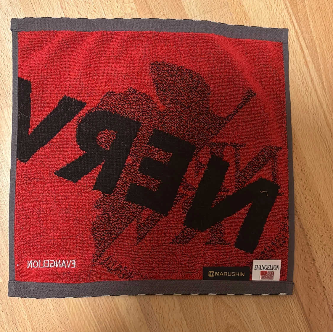 Officiell Evangelion Handuk NGE - 90