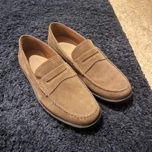 Loafers från Zara stl 45. Använda 1 gång (råkade beställa för stor storlek) 