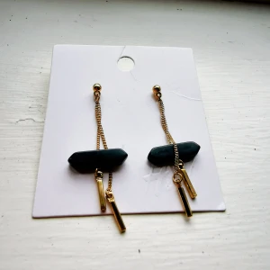 Earrings - Earings from H&M New The "stone" is slightly more green than it looks