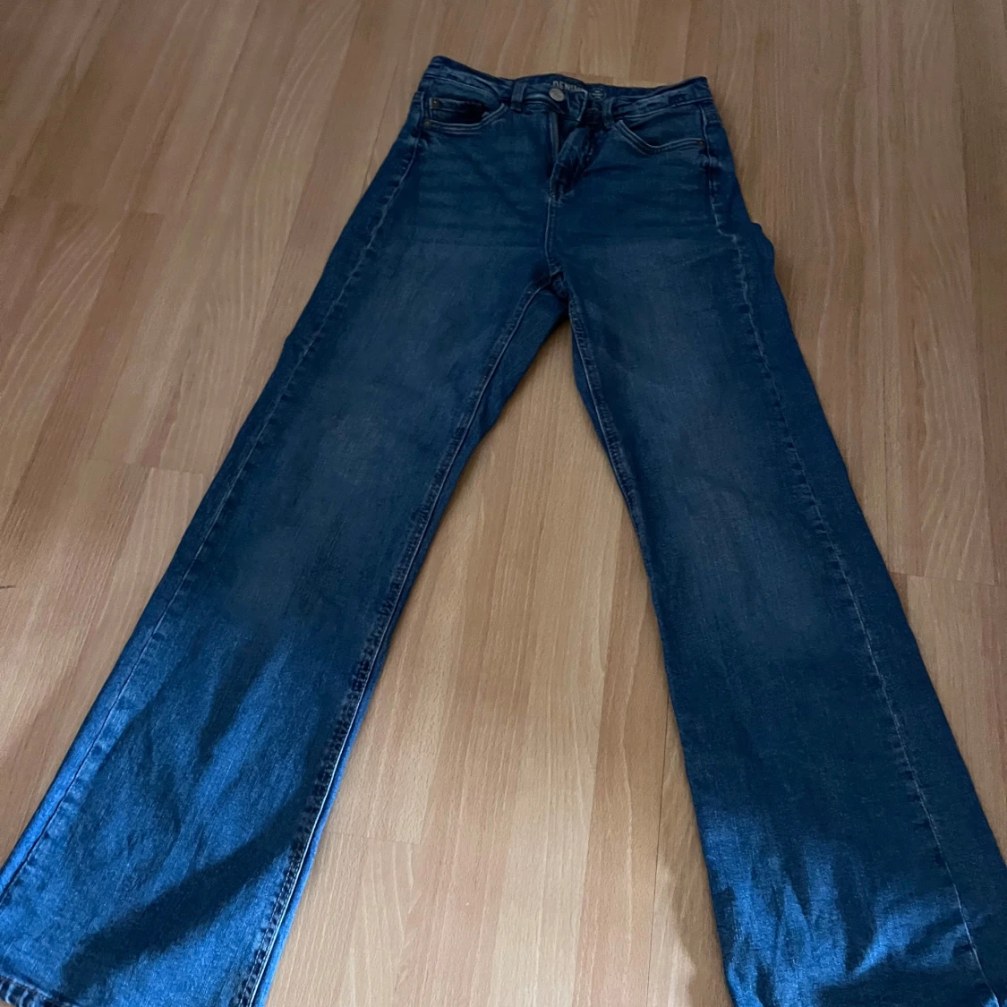 ⭐️BOOTCUT JEANS💙 - 93