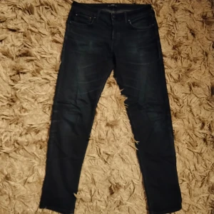 Mörklblå jeans - Mörklbåa keams. Bra skick och snygga. Comfort Mike/slim