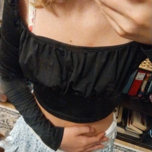 Tröja - Jätte fin tröja   Kjolen är inte rill saul än