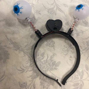 LED Halloween Diadem  - Byta 7 färger  75kr/st 