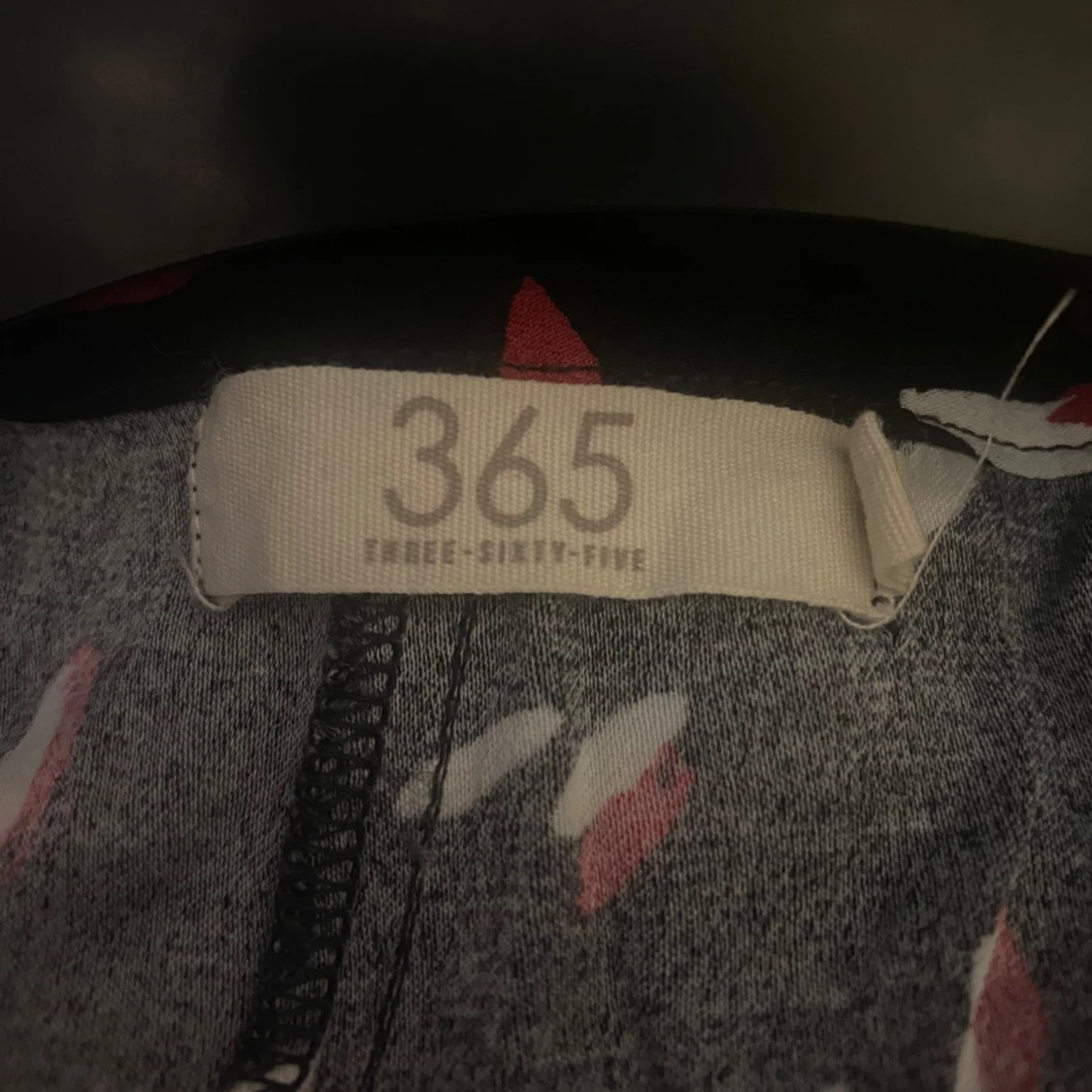 Mönstrad klänning från 365 - 90