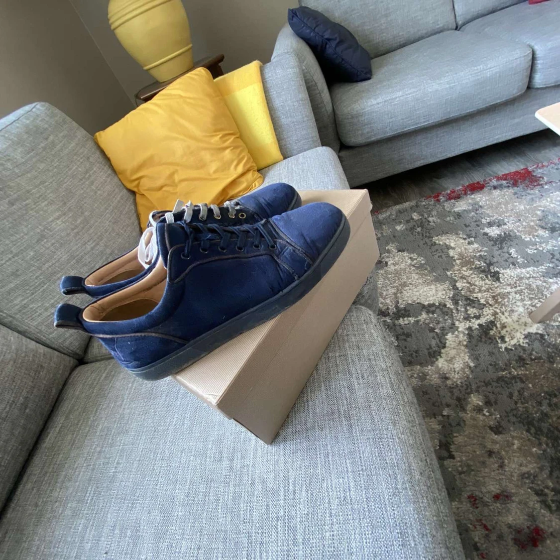 Christian Louboutin - 90