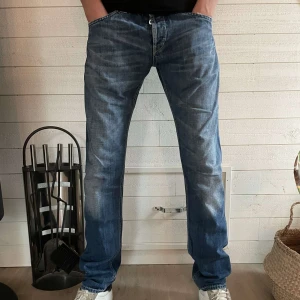 Dondup Jeans - Tja, säljer nu dessa snygga Dondup jeans med inga defekter eller andra skador. Size 34, hör av er för fler frågor💯 