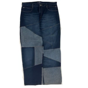 Y2k Baggy jeans W40 - Vintage Baggy jeans i waist 40, väldigt detaljerat o hög kvalitet på jeansen,