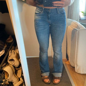 Bootcut Jeans - Bootcut Jeans från Crocker i längd 35 och midja 30. Perfekt jeans färg och super sköna.