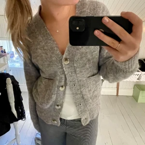 Stickad kofta - I alpacka blend! Så snygg och knappt använd💓✨