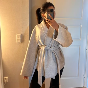 Kappa - Grå jättefin kappa från vila i storlek 34!😍