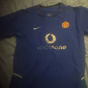 Manchester United retro shirt - Snygg tröja som är sällsynt att hitta