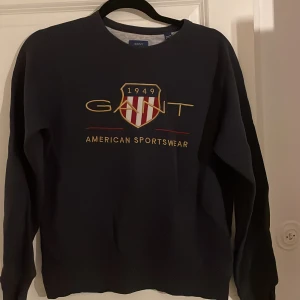 Gant långärmad - Gant långärmad i storlek 158/164 cm. 13-14 years