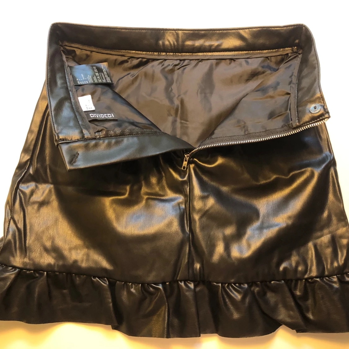 Fejkskinn kort svart kjol - 91