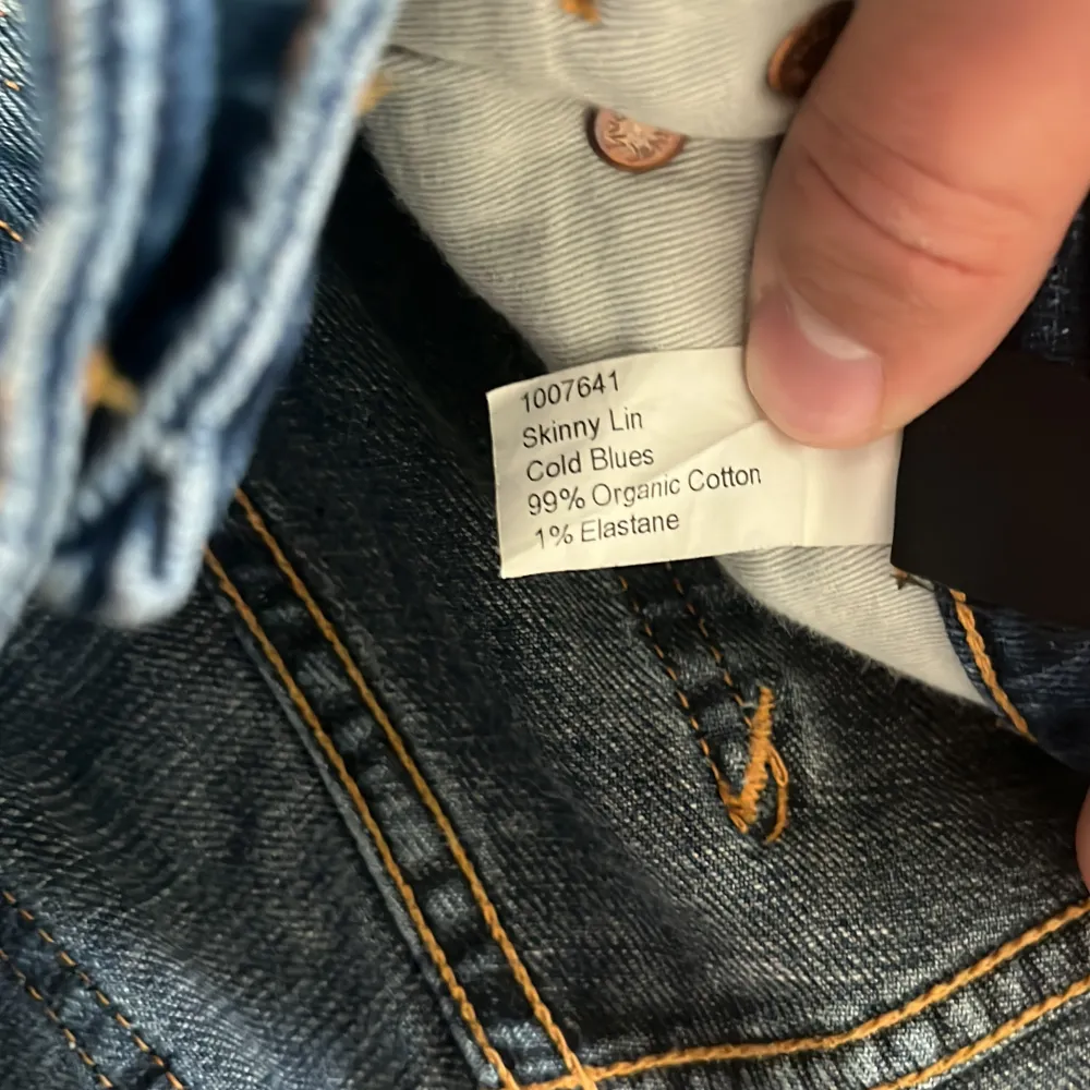 Säljer Nudie Jeans 