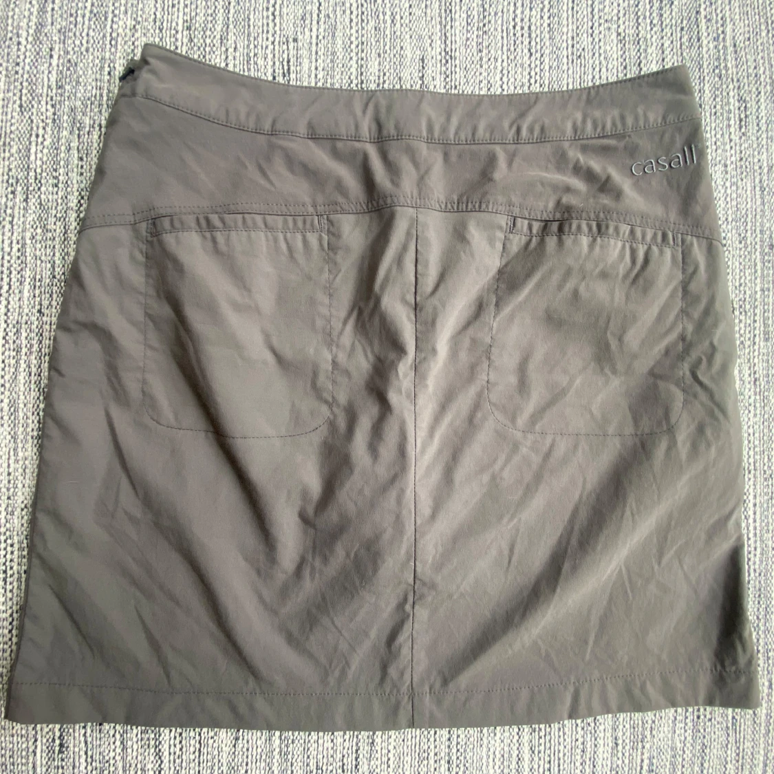 Bruna skorts i strl 40 från Casall - 91