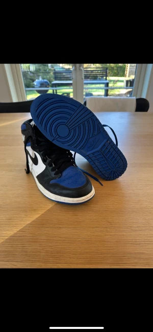 Jordans - Säljer dessa otroligt snygga Jordans, använda fåtal gånger.