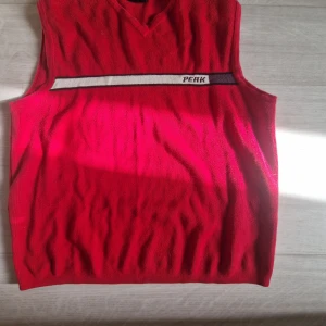 Peak Performance Vintage Slipover M - Fin Peak Performance vintage Slipover i stl Medium säljes i fint skick