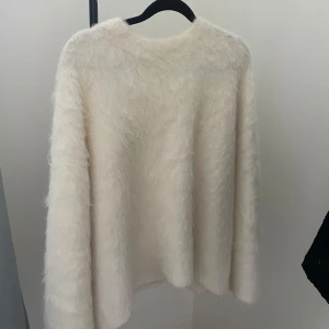 Stickad tröja - Så snygg stickad tröja från Stockholm LM 🤍