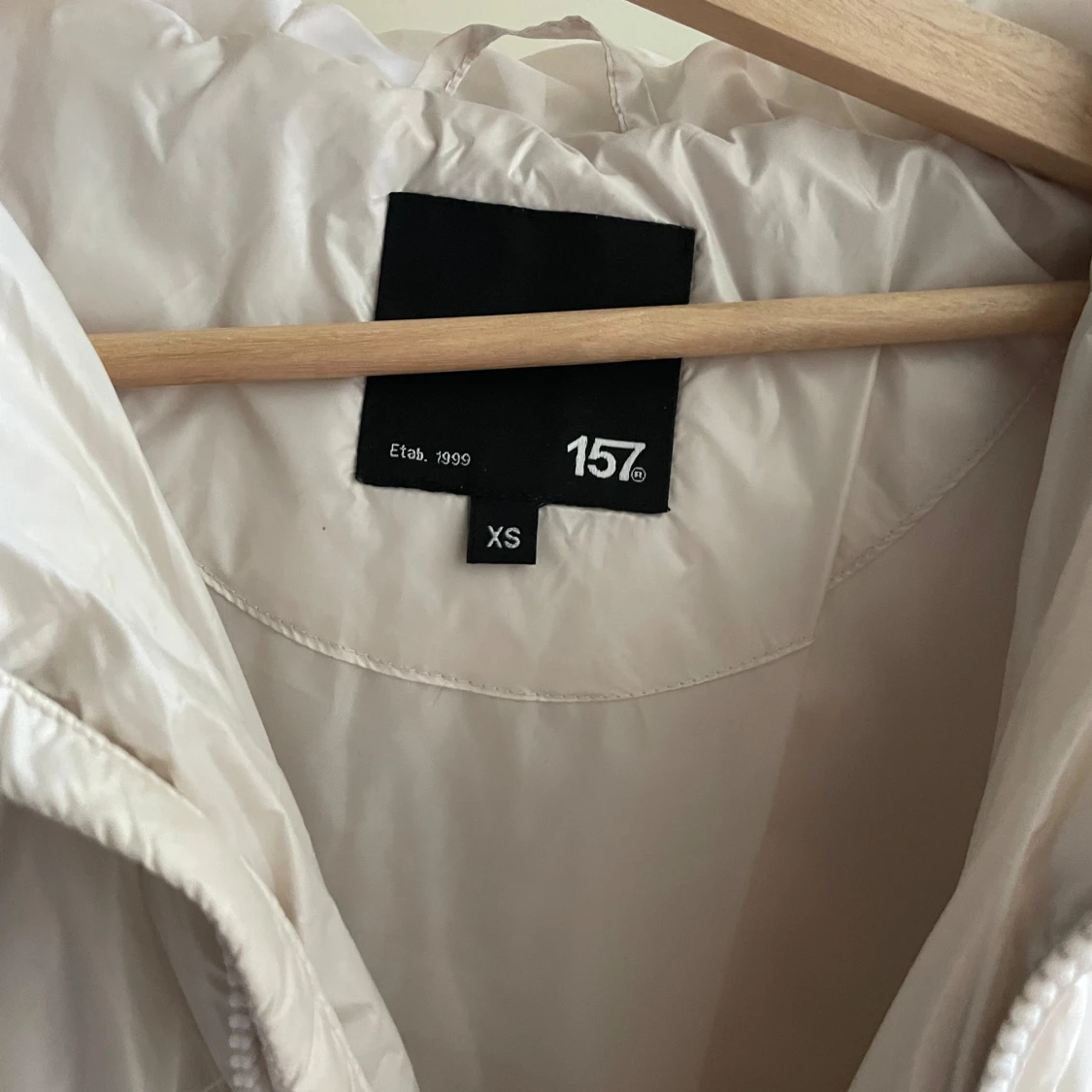 Beige vinterjacka  - 90