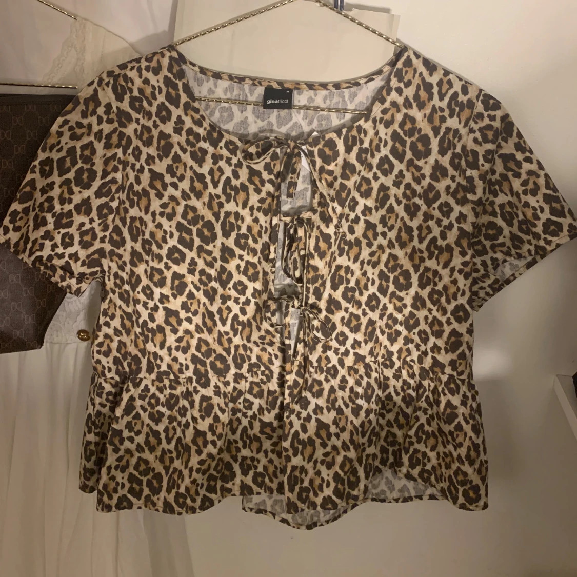 Leopard blus
