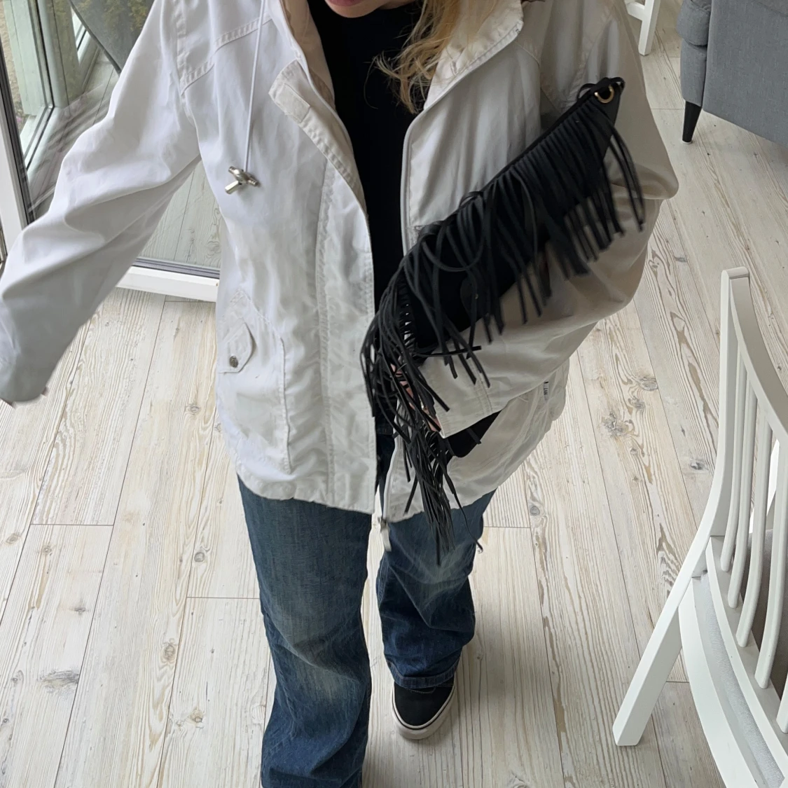 Vit vindjacka med huva - 91