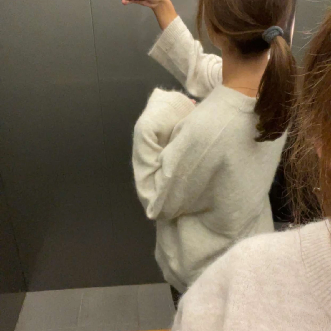 Crew neck knitted sweater! - 90