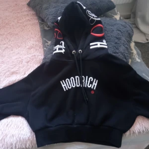 hood rich cropped  - magtröja