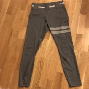 Stroger  - Typ nya gråa jätte fint skick😘😘😘