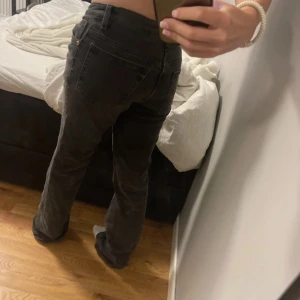 Low waist jeans - jeans från monki, har aldrig använt dem, as snygga, pris går att diskuteras 