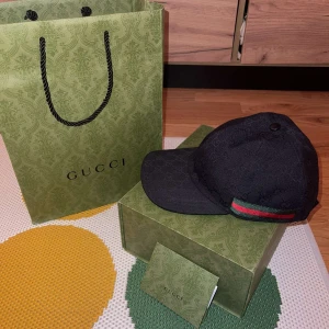 En ny gucci keps äkta såklart kvitto finns - En ny skick äkta kvitto finns 