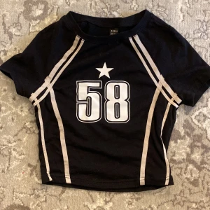 T-shirt  - Magtröja 