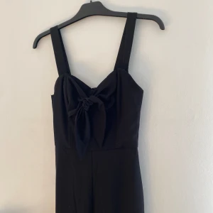 Byxdress - Bekväm o snygg byxdress ifrån H&M.