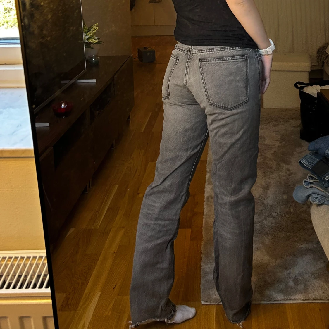 Grå jeans med rak passform - 90