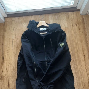 Stone island jacka - Storlek m. Pris går att diskutera 