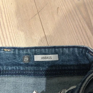 Replay herrjeans anbass 29/34 - Skitsnygga anbass jeans från replay, knappt använda.