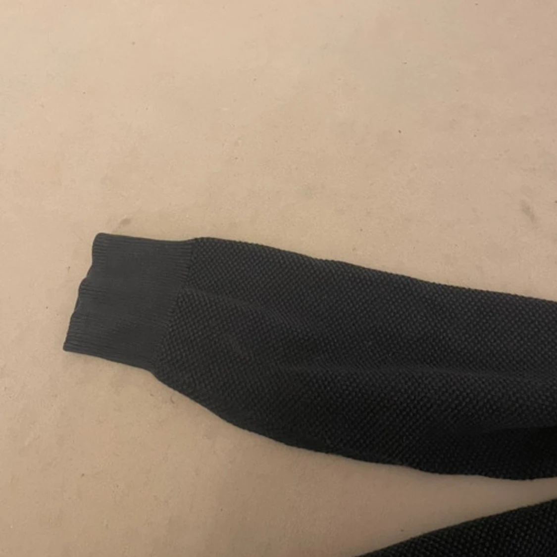 Svart stickad tröja från Gant - 93