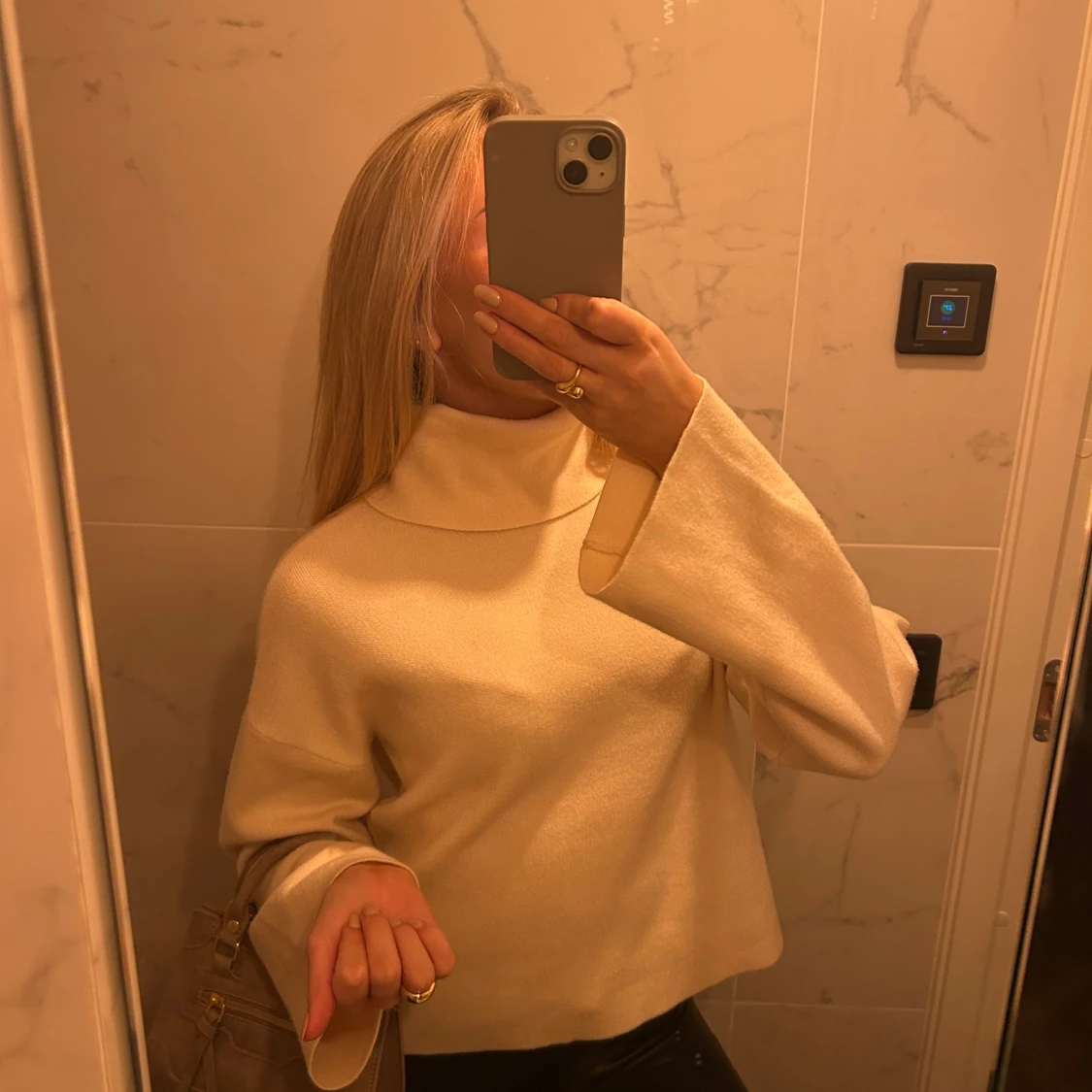 Beige polotröja - 90