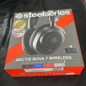 Wireless hörlurar  - Helt nya köpta 22 december kvitto finns (hade gått för lång tid för öppet köp 🙈)