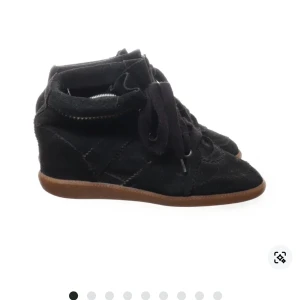 Isabel marant - Jag har storlek 38 och trodde dessa var de. Har använt dom ändå. Lite stora på mig men har funkat bra men skulle säga 39/40