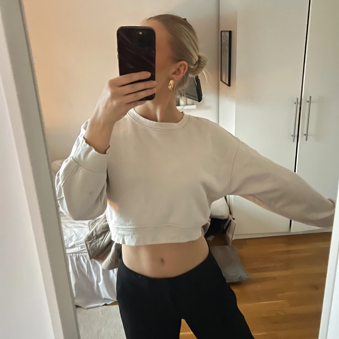 Vit/beige croppad tröja  - 90