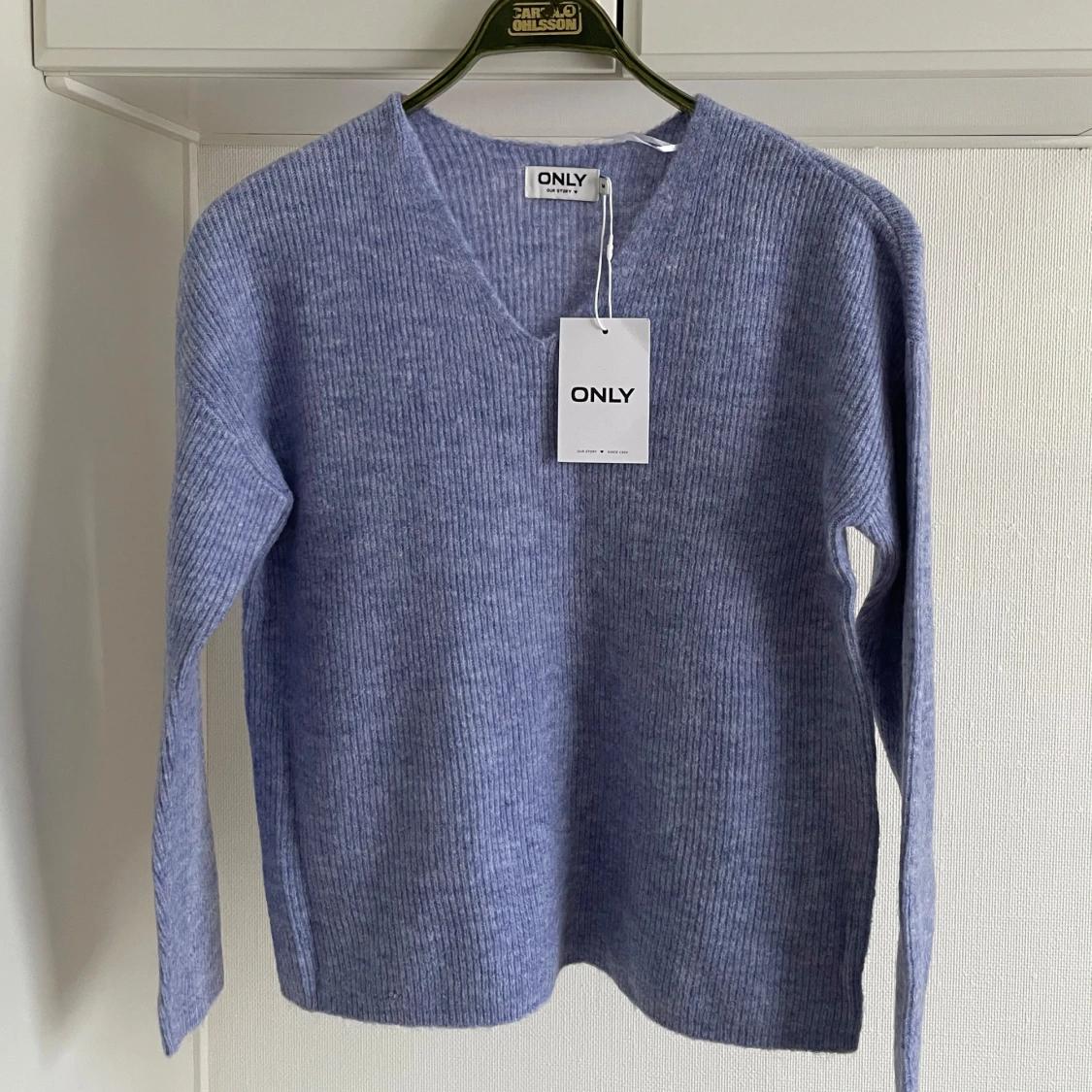 Ljusblå stickad tröja från ONLY M OANVÄND - 91
