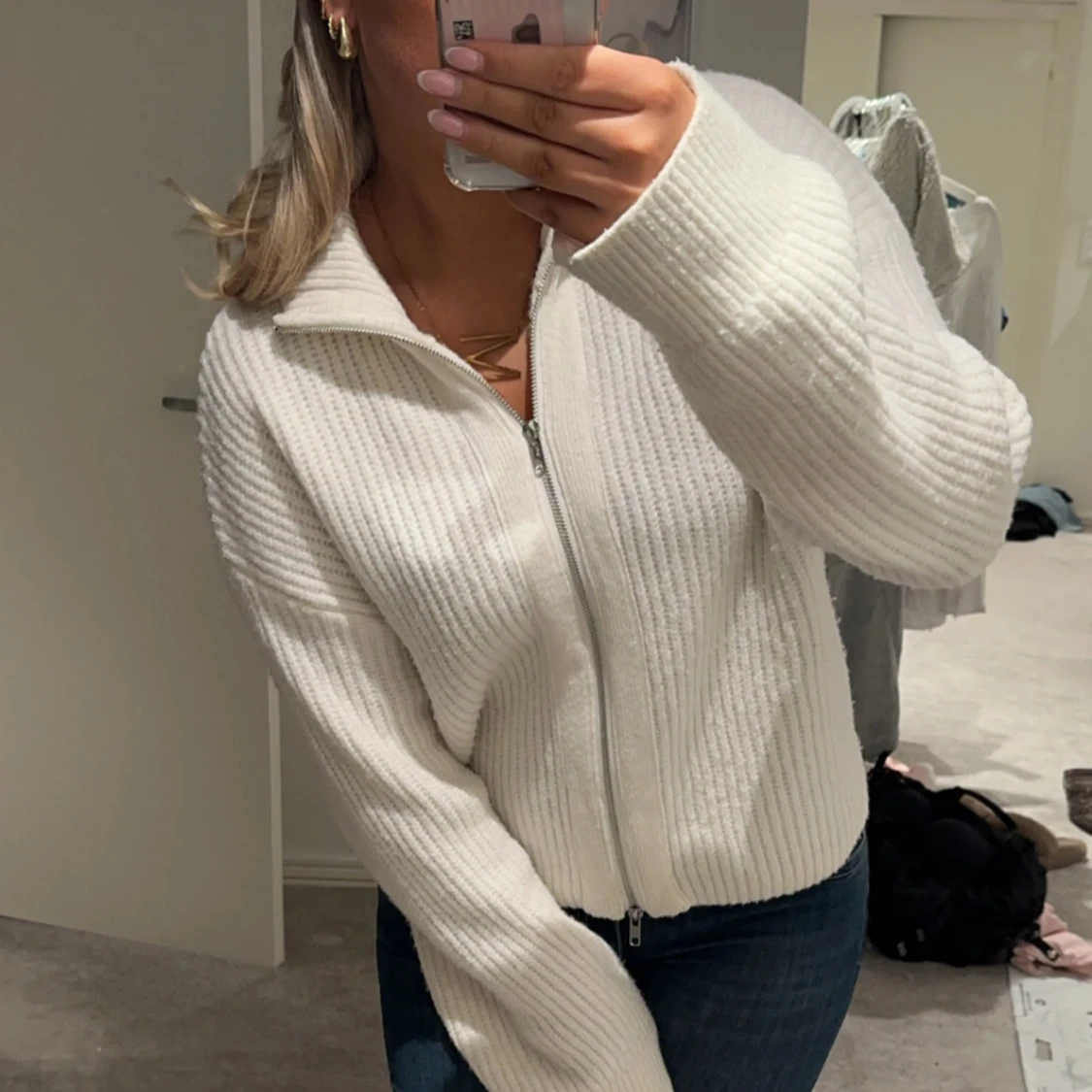 Vit ribbad kofta med dragkedja - 91