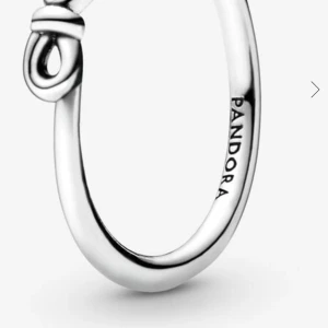 Pandora ring - säljer min pandora! använd fåtal gånger  köpte för 400 