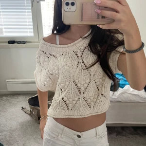 Zara tröja - Zara tröja som är helt oanvänd. Pris kan diskuteras 